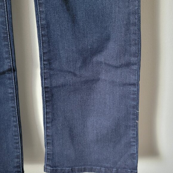 Jessica Simpson Jeans Women's 14/32 Blue Denim Mid- Rise Stretch Boot Cut NWT - Picture 5 of 9